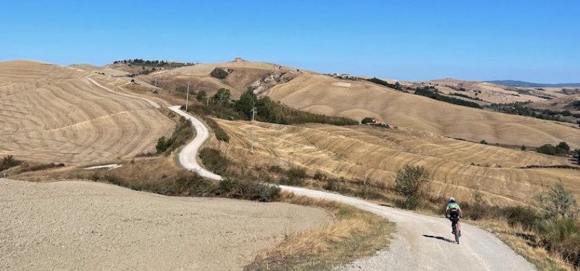 Vacanze in bici: i migliori tour di più giorni in MTB, Gravel e Road Bike