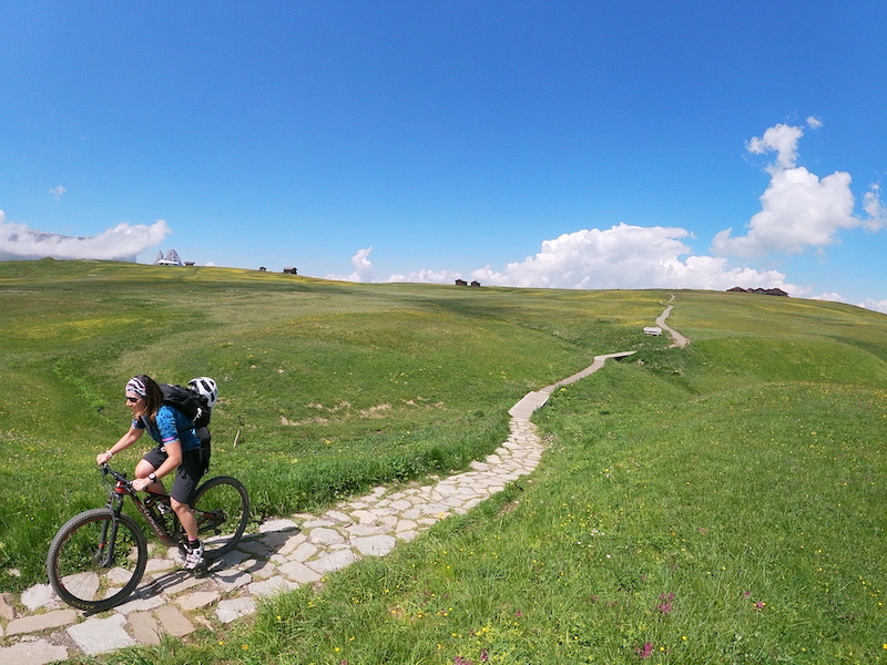 costruzione di sentieri per mtb e trekking